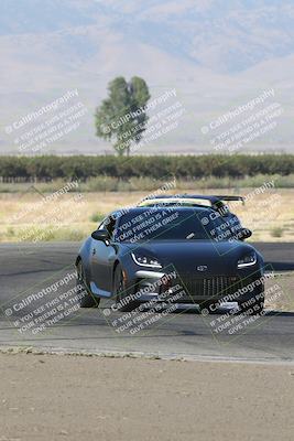 media/Sep-15-2024-Speed Ventures (Sun) [[7a54f7ed2f]]/86 Group/Session 1 (Outside Grapevine)/